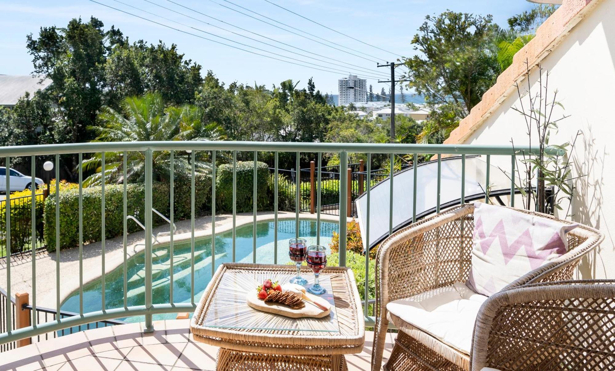 Apartment Highwater Haven - Ocean View Apartment. 300m To Beach. Pet Friendly Alexandra Headland